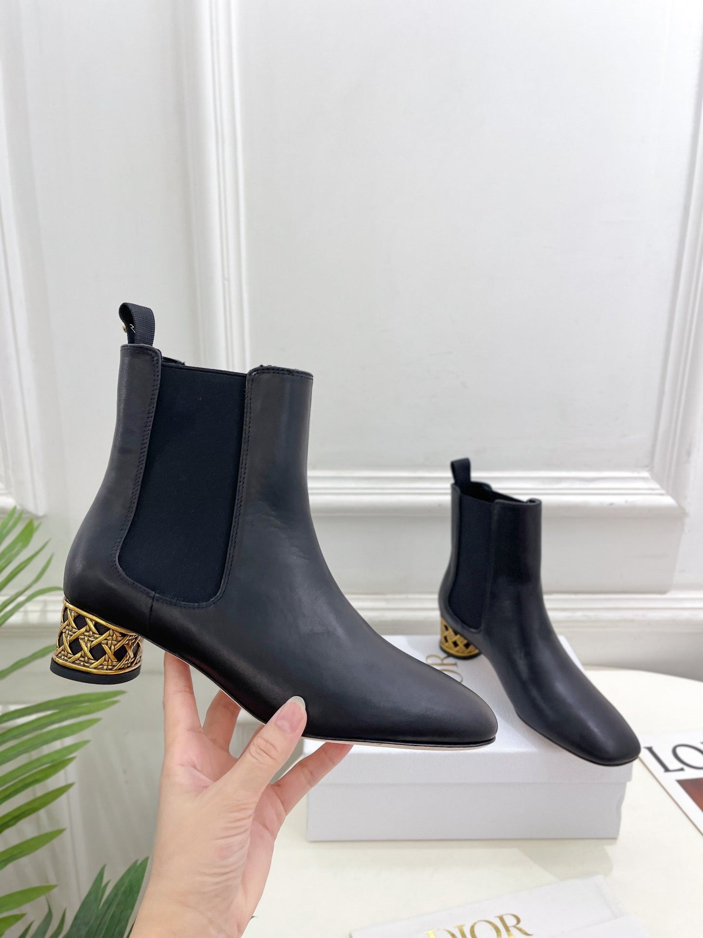 Luxury DiorIcon Heeled Ankle Boot 40mm Black Calfskin