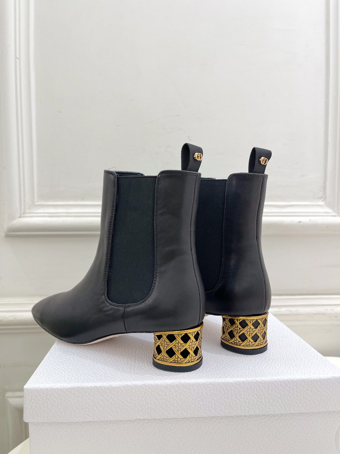 Luxury DiorIcon Heeled Ankle Boot 40mm Black Calfskin