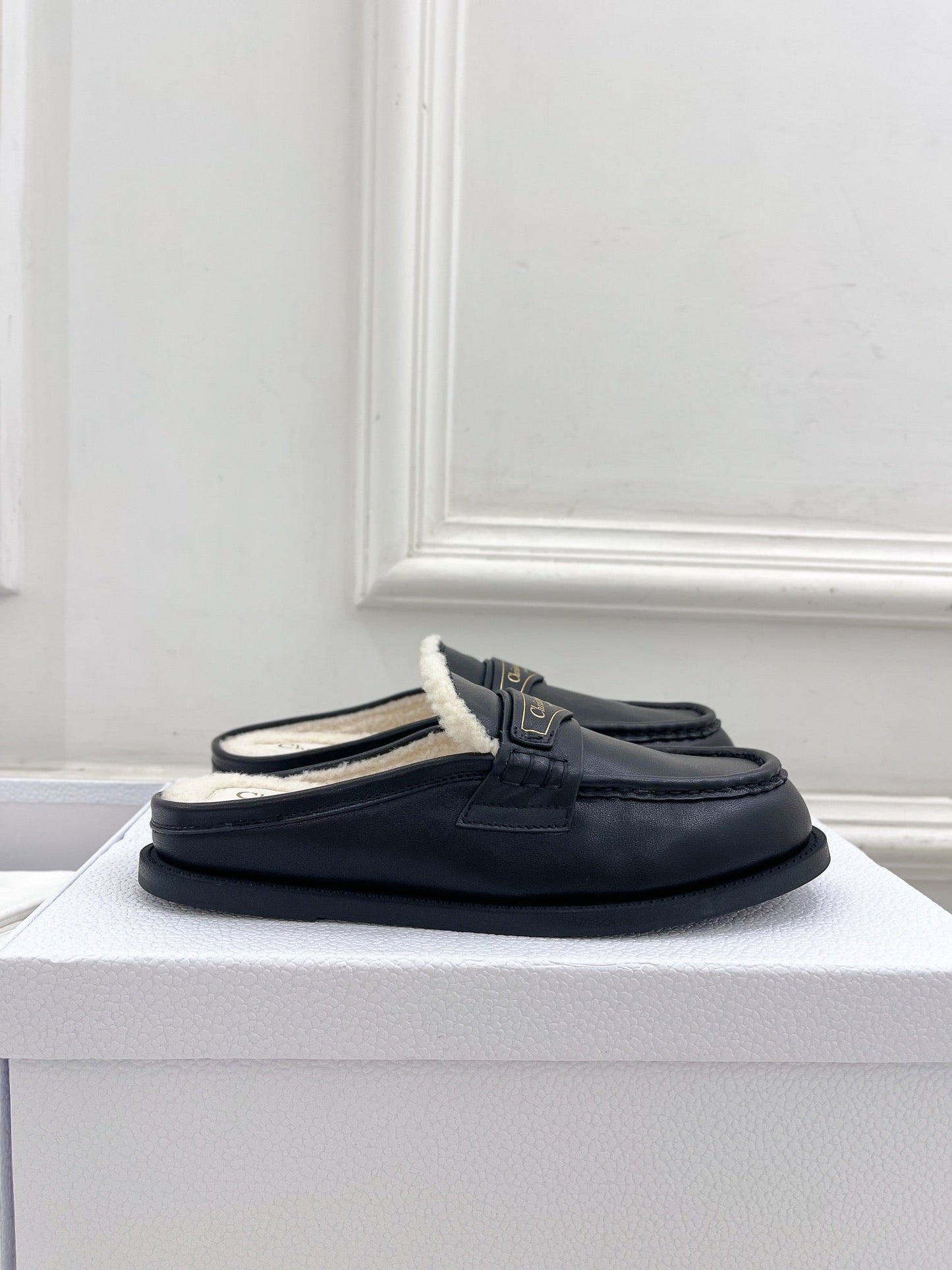 Luxury DiorBoy Mule Black Cowhide
