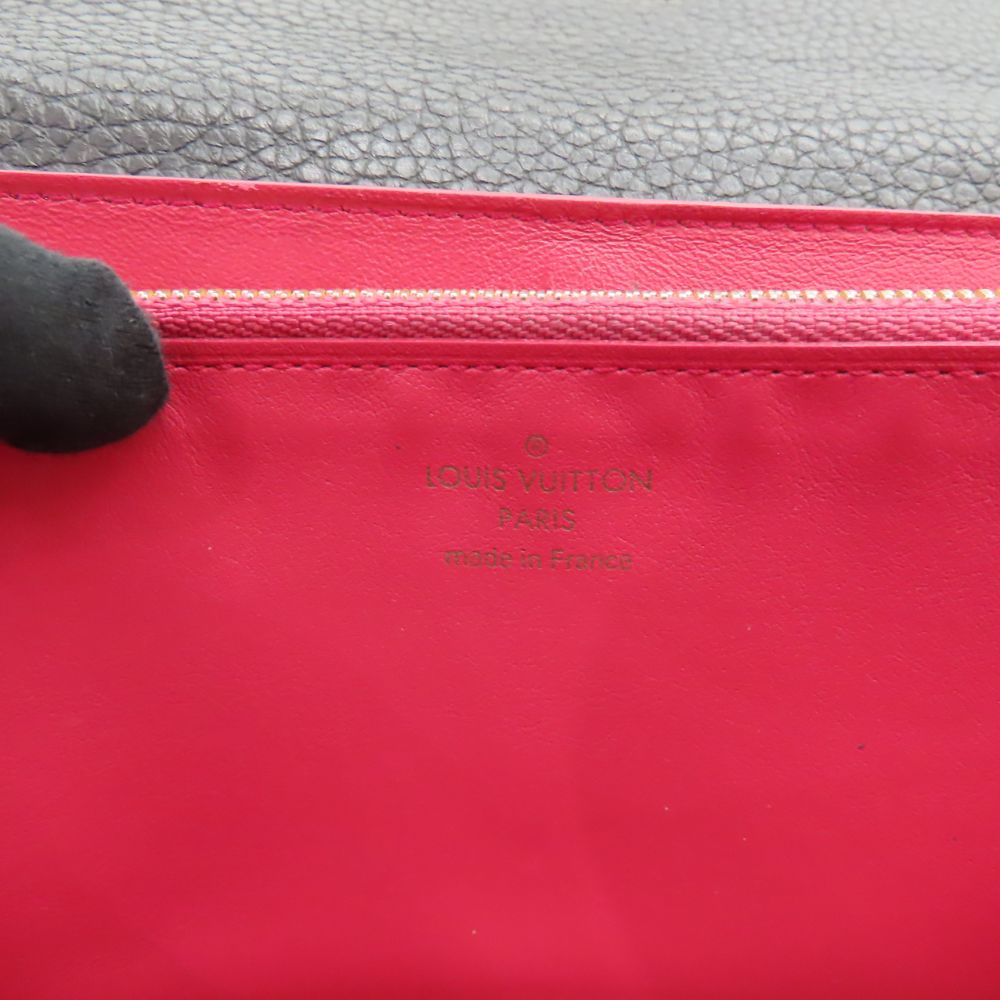 Louis Vuitton Capucines Long Wallet M61248