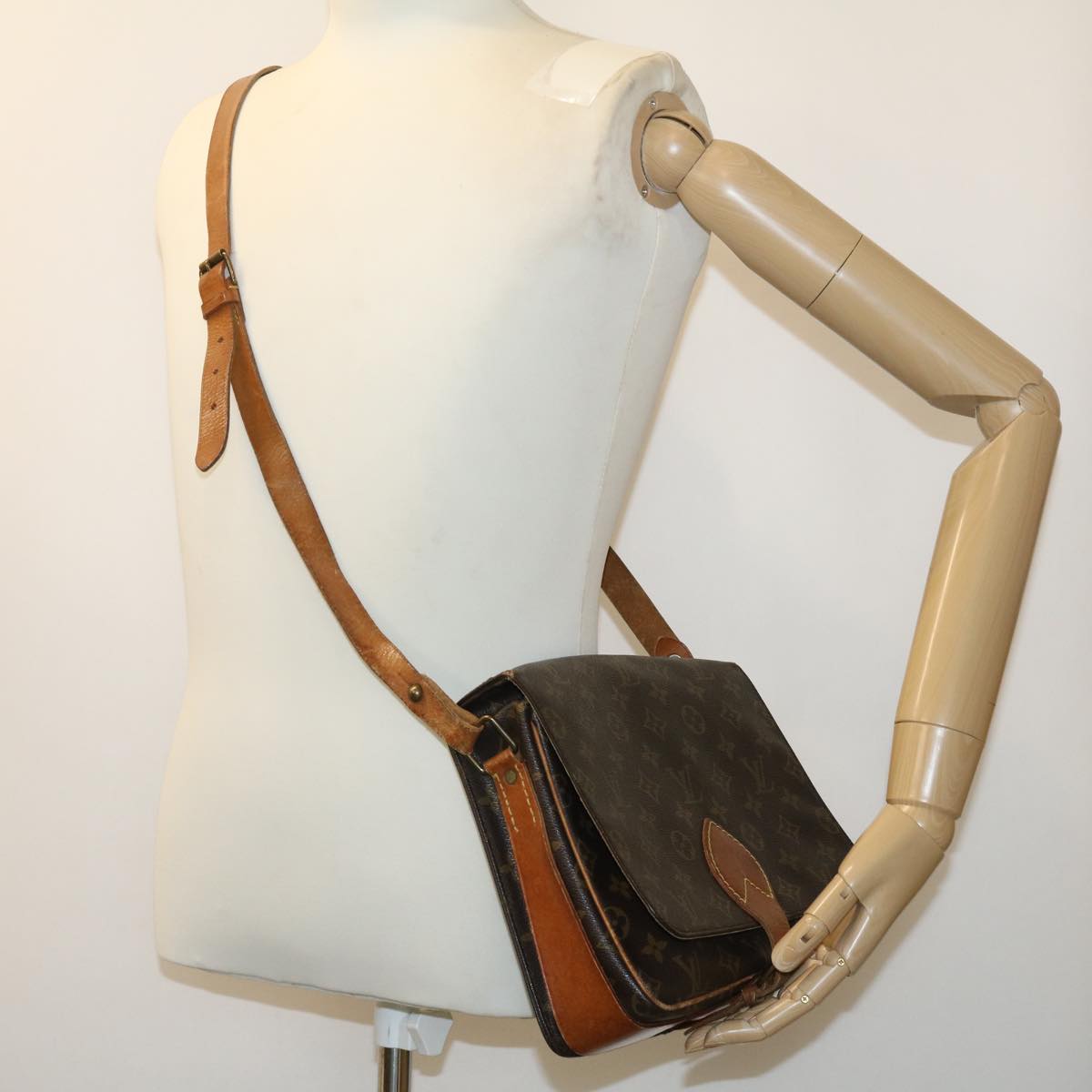 LOUIS VUITTON Monogram Cartouchiere GM Shoulder Bag M51252 LV jk1947