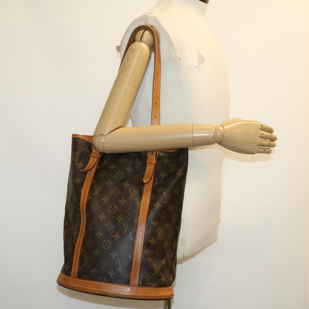 LOUIS VUITTON Monogram Bucket GM Shoulder Bag M42236 LV jk1980