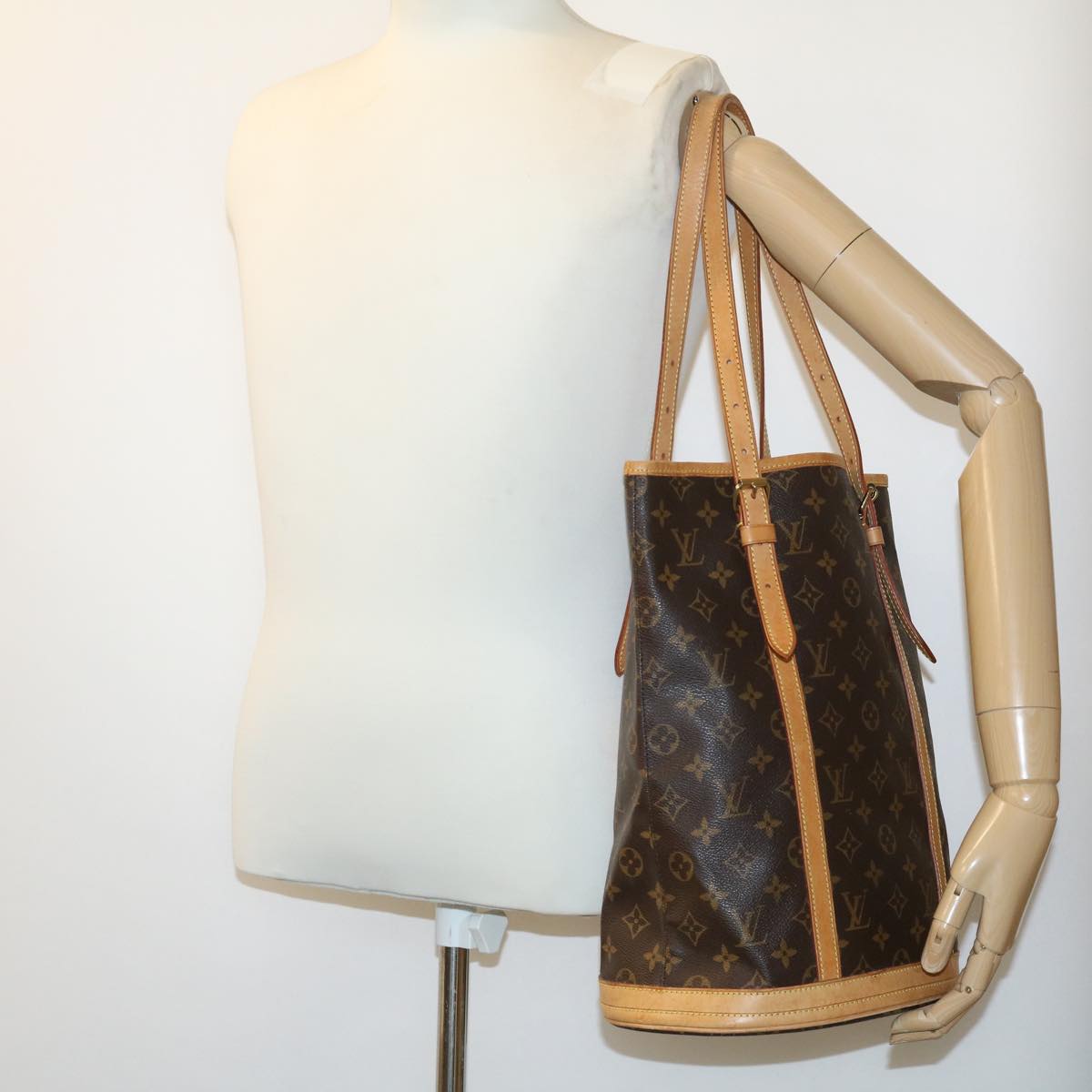 LOUIS VUITTON Monogram Bucket GM Shoulder Bag M42236 LV jk1987