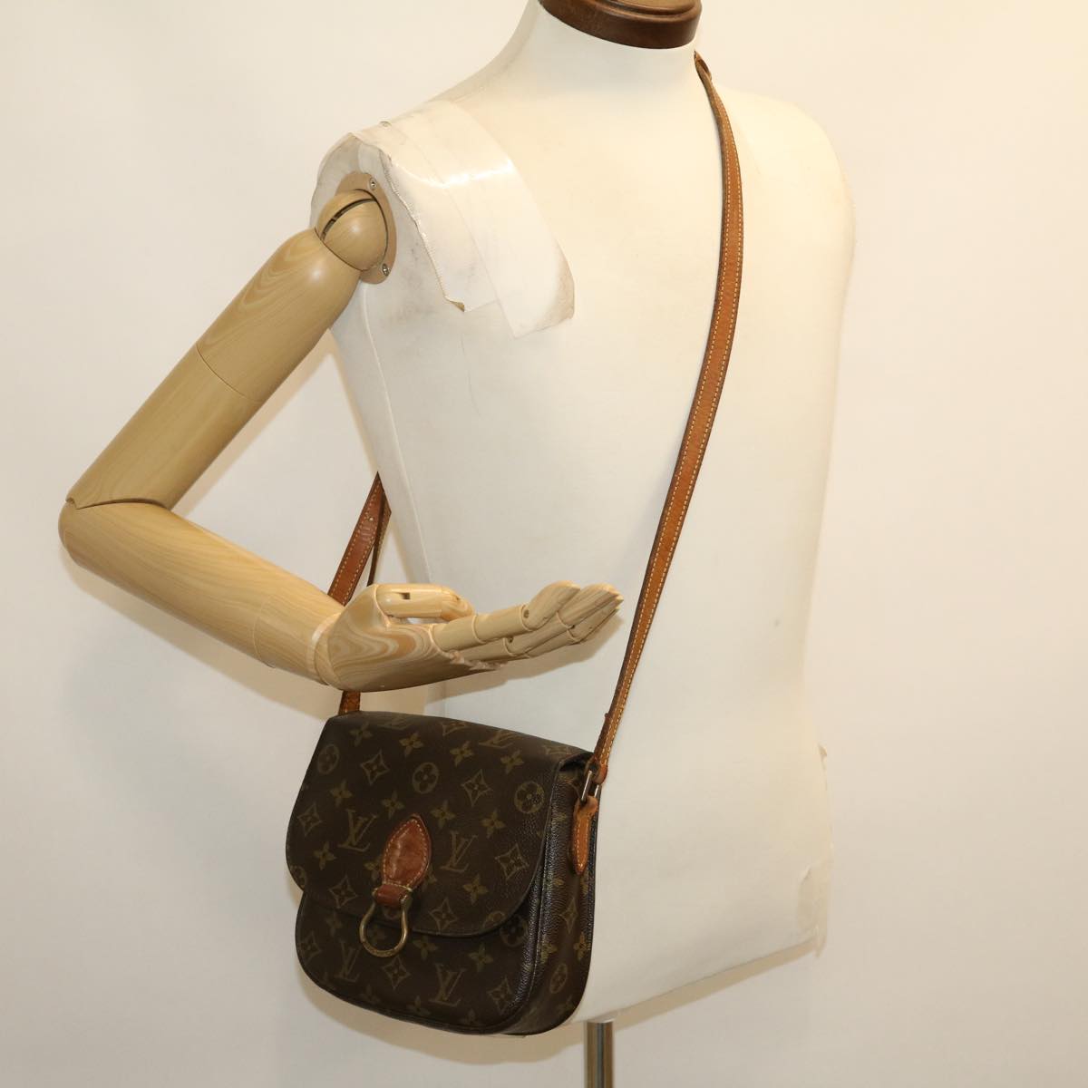 LOUIS VUITTON Monogram Saint Cloud MM Shoulder Bag M51243 LV jk2052