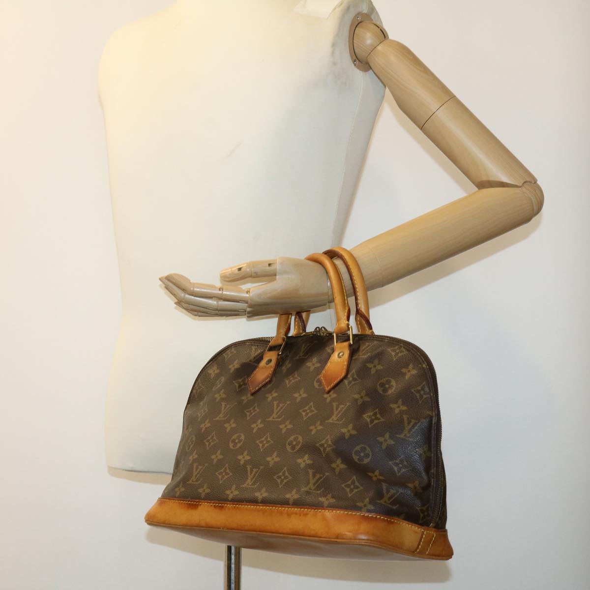 LOUIS VUITTON Monogram Alma Hand Bag M51130 LV jk2084