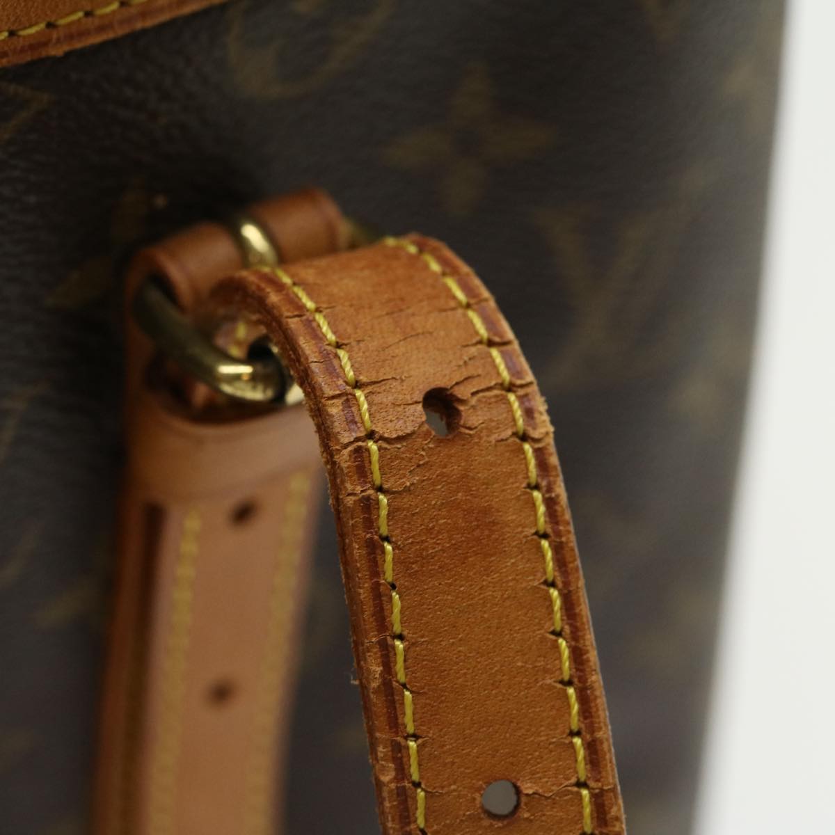 LOUIS VUITTON Monogram Bucket GM Shoulder Bag M42236 LV jk2185