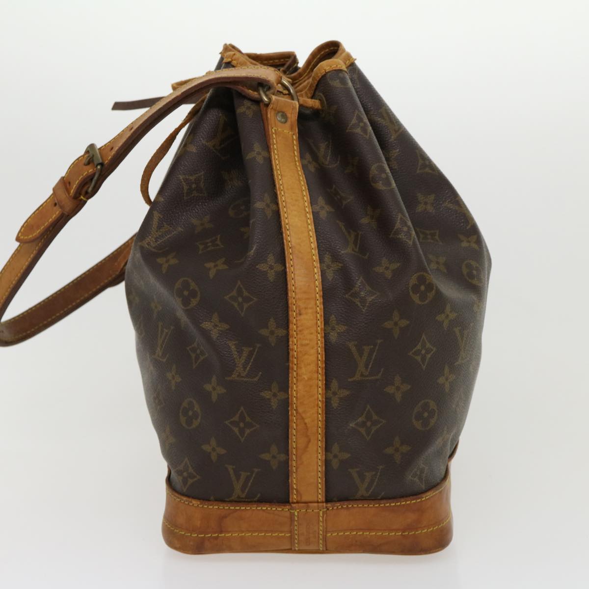 LOUIS VUITTON Monogram Noe Shoulder Bag M42224 LV jk2365