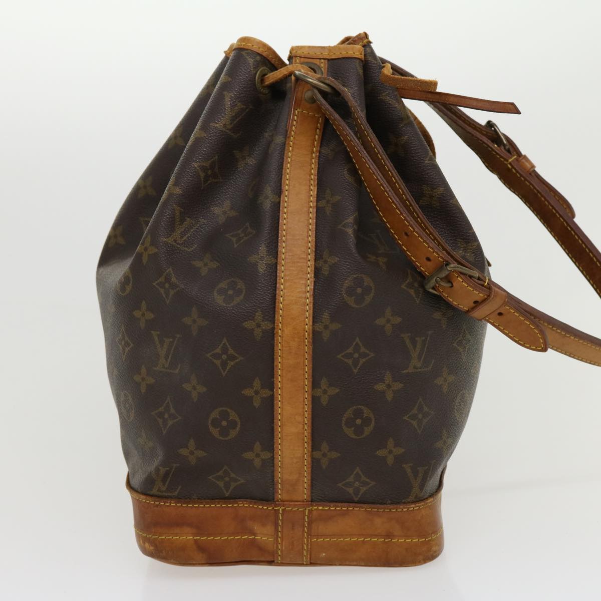 LOUIS VUITTON Monogram Noe Shoulder Bag M42224 LV jk2365