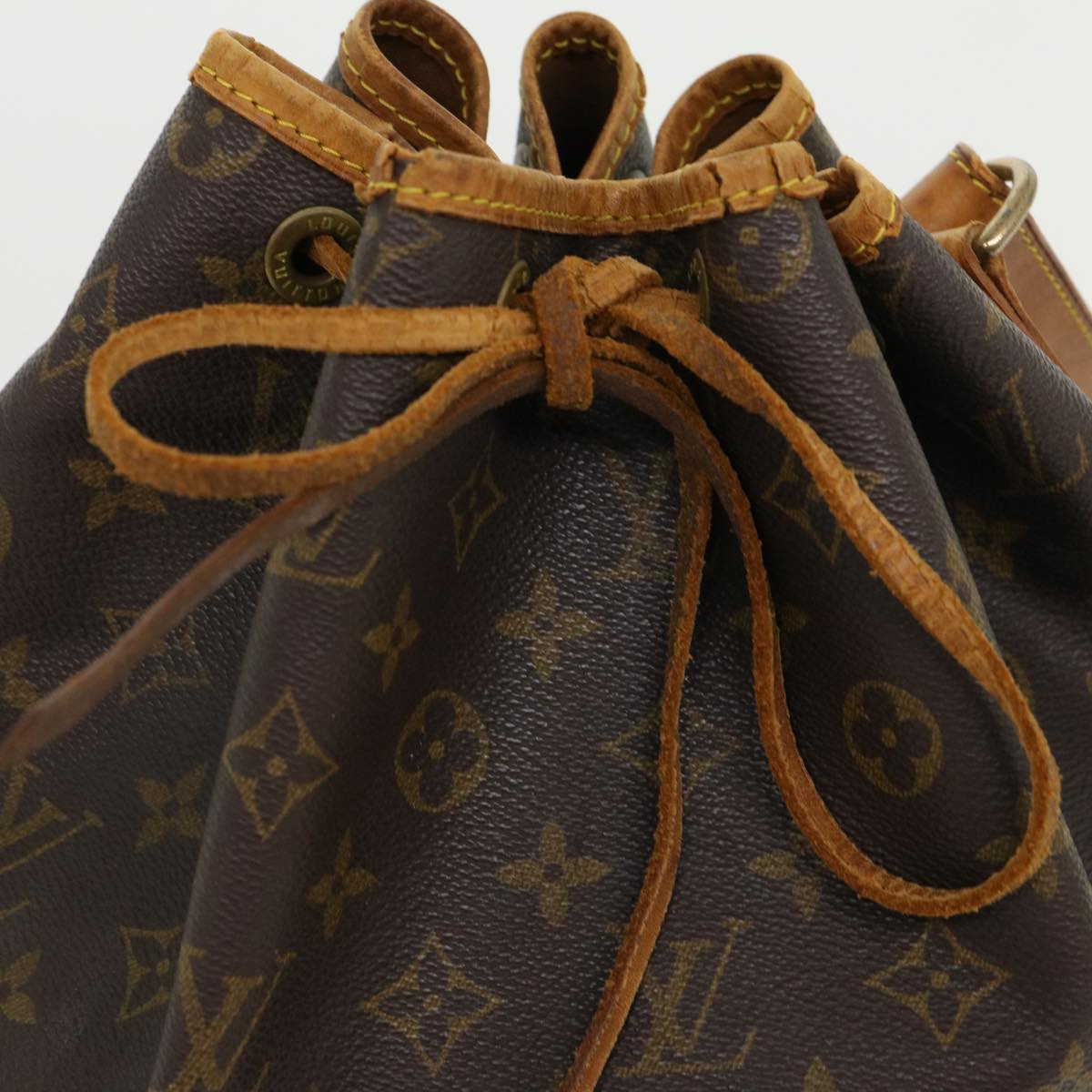 LOUIS VUITTON Monogram Noe Shoulder Bag M42224 LV jk2365