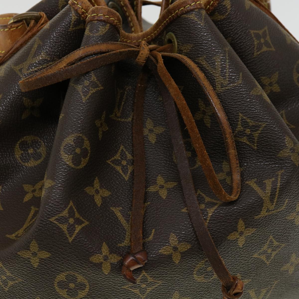 LOUIS VUITTON Monogram Noe Shoulder Bag M42224 LV jk2366