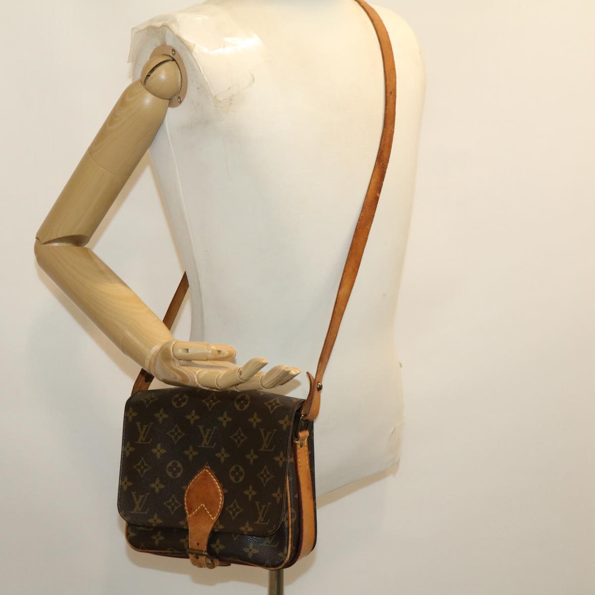 LOUIS VUITTON Monogram Cartouchiere MM Shoulder Bag M51253 LV jk2435