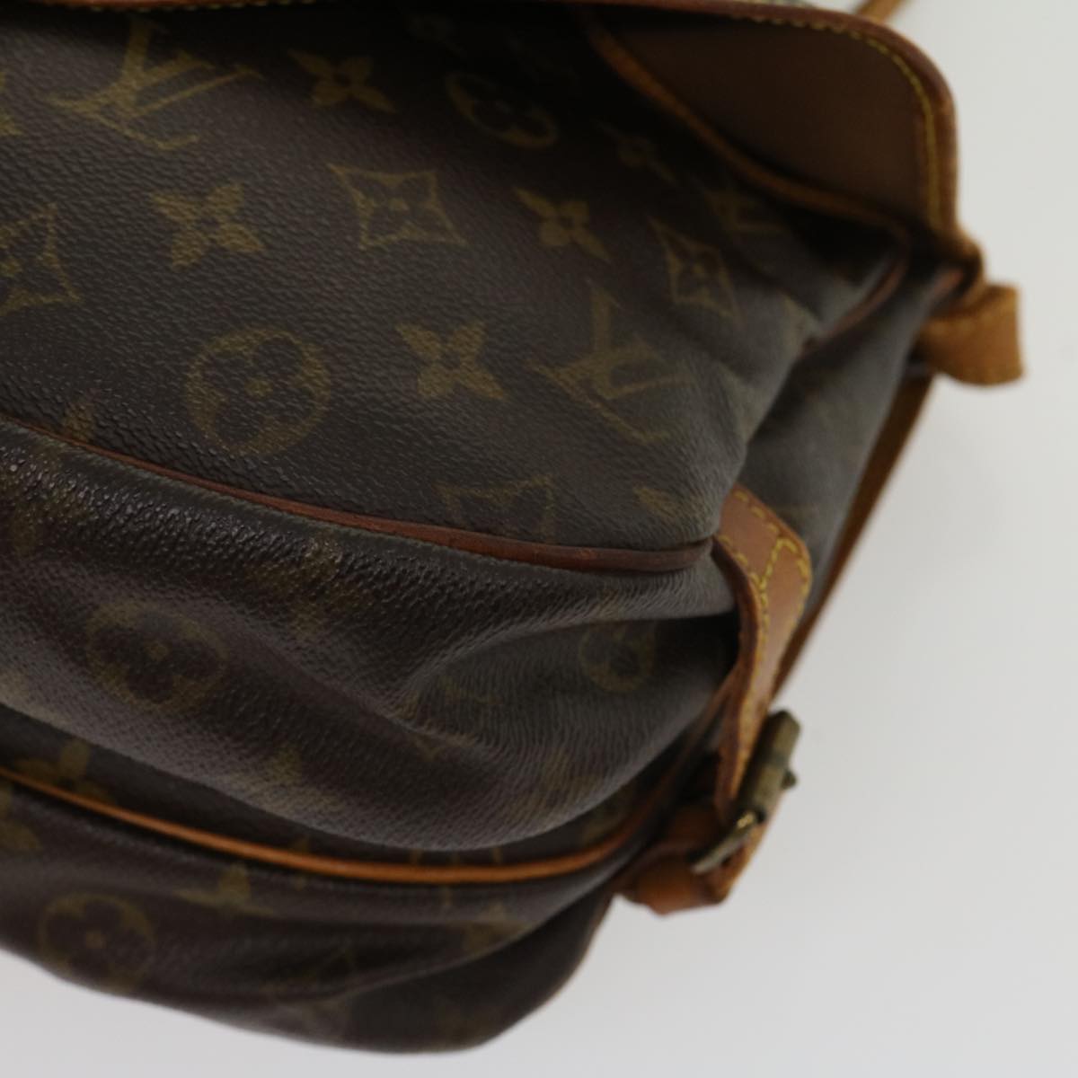 LOUIS VUITTON Monogram Saumur 30 Shoulder Bag M42256 LV jk2467