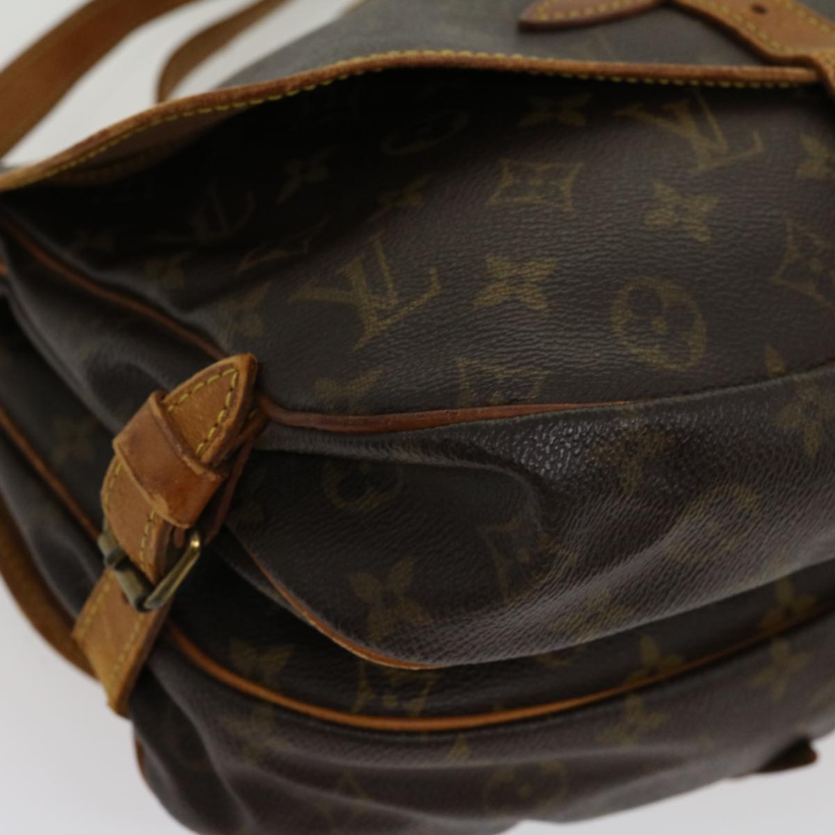 LOUIS VUITTON Monogram Saumur 30 Shoulder Bag M42256 LV jk2467