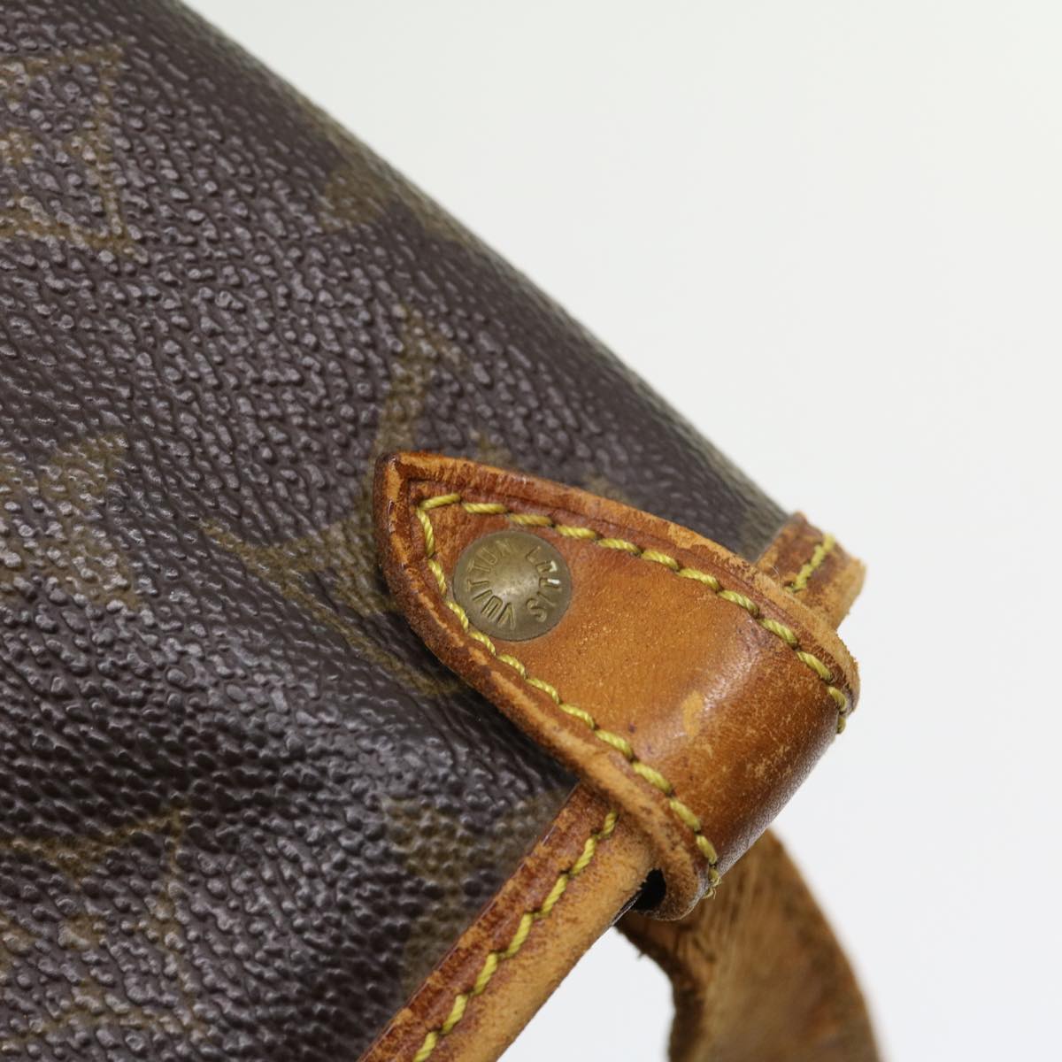 LOUIS VUITTON Monogram Saumur 30 Shoulder Bag M42256 LV jk2467
