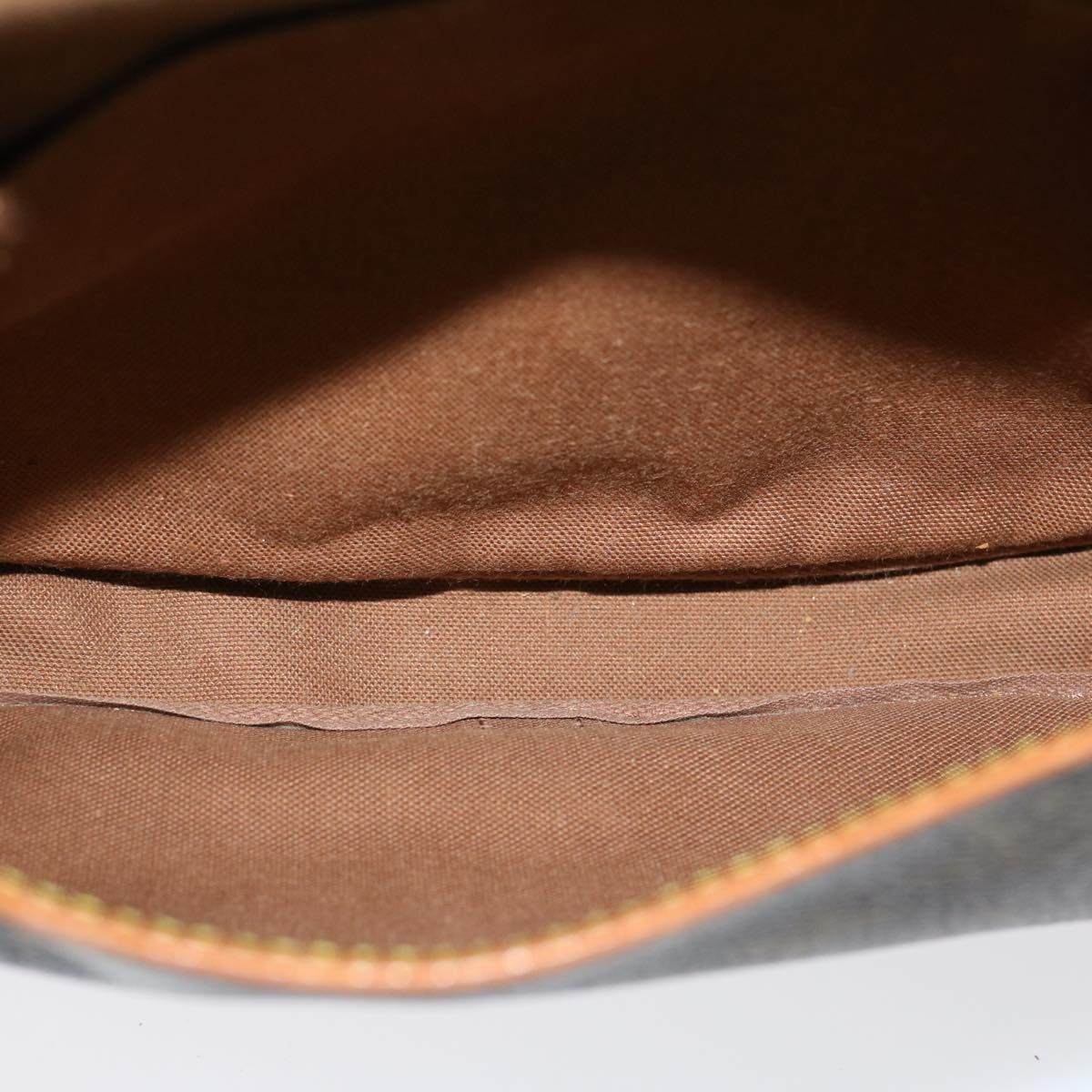 LOUIS VUITTON Monogram Saumur 30 Shoulder Bag M42256 LV jk2467