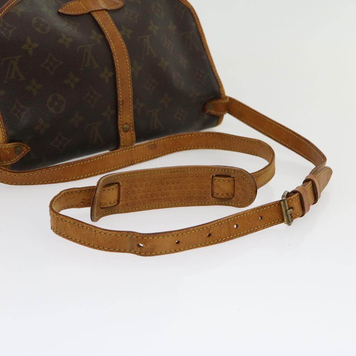 LOUIS VUITTON Monogram Saumur 30 Shoulder Bag M42256 LV jk2467