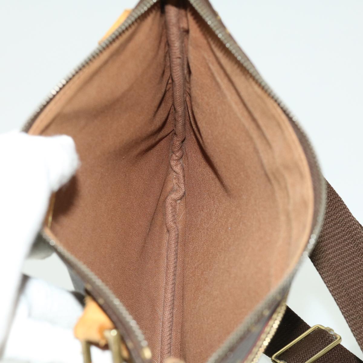 LOUIS VUITTON Monnogram Pochette Bosphore Shoulder Bag M40044 LV jk2471