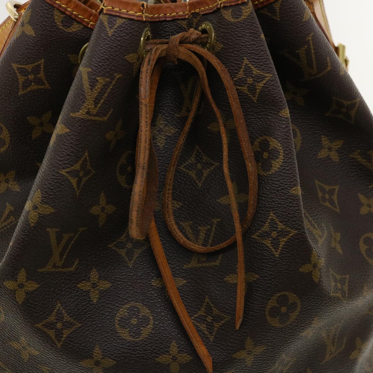 LOUIS VUITTON Monogram Noe Shoulder Bag M42224 LV jk2597