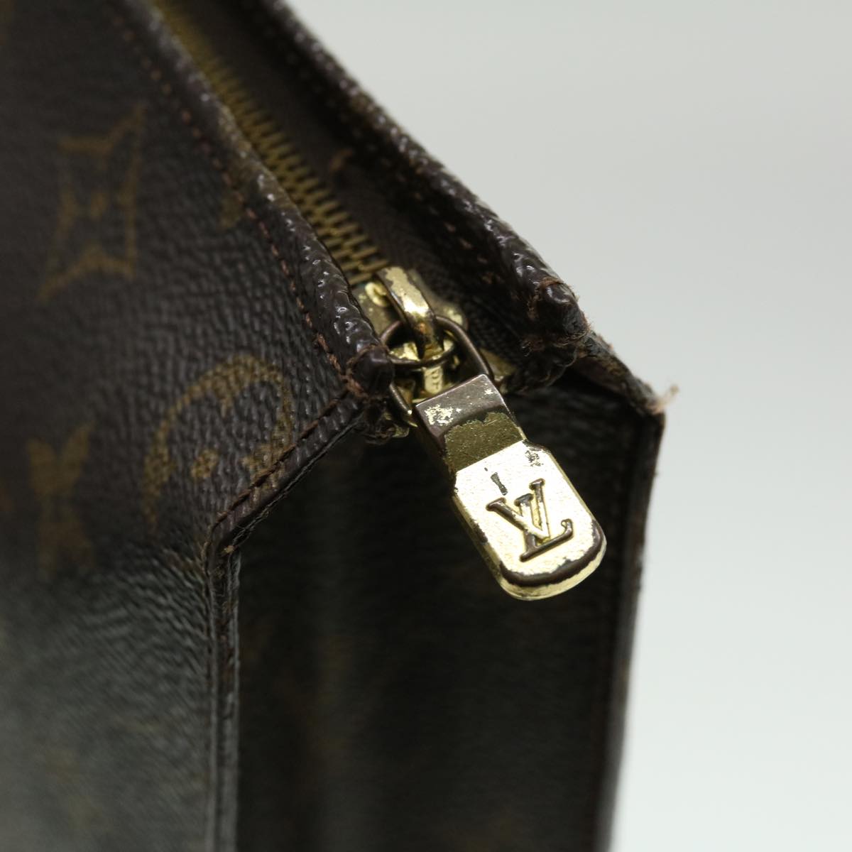 LOUIS VUITTON Monogram Poche Toilette 26 Pouch M47542 LV jk2618