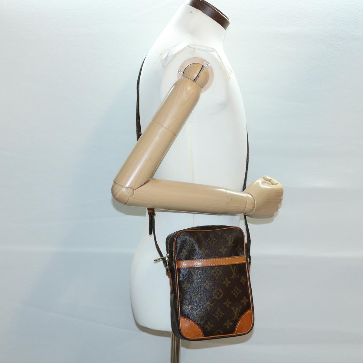 LOUIS VUITTON Monogram Danube Shoulder Bag M45266 LV jk2709
