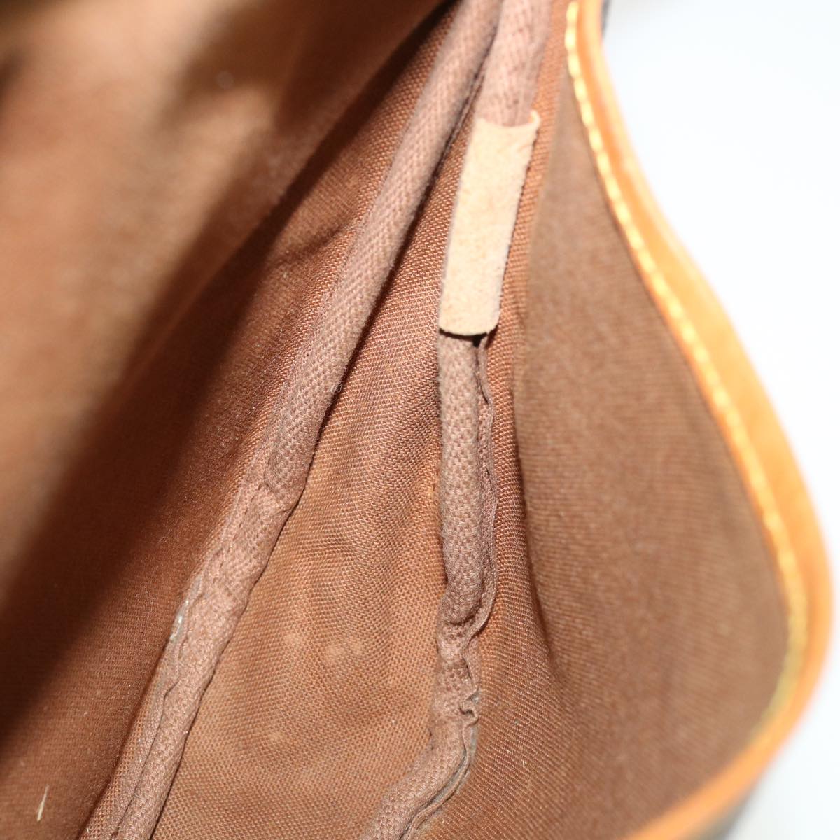 LOUIS VUITTON Monogram Saumur 30 Shoulder Bag M42256 LV jk2743