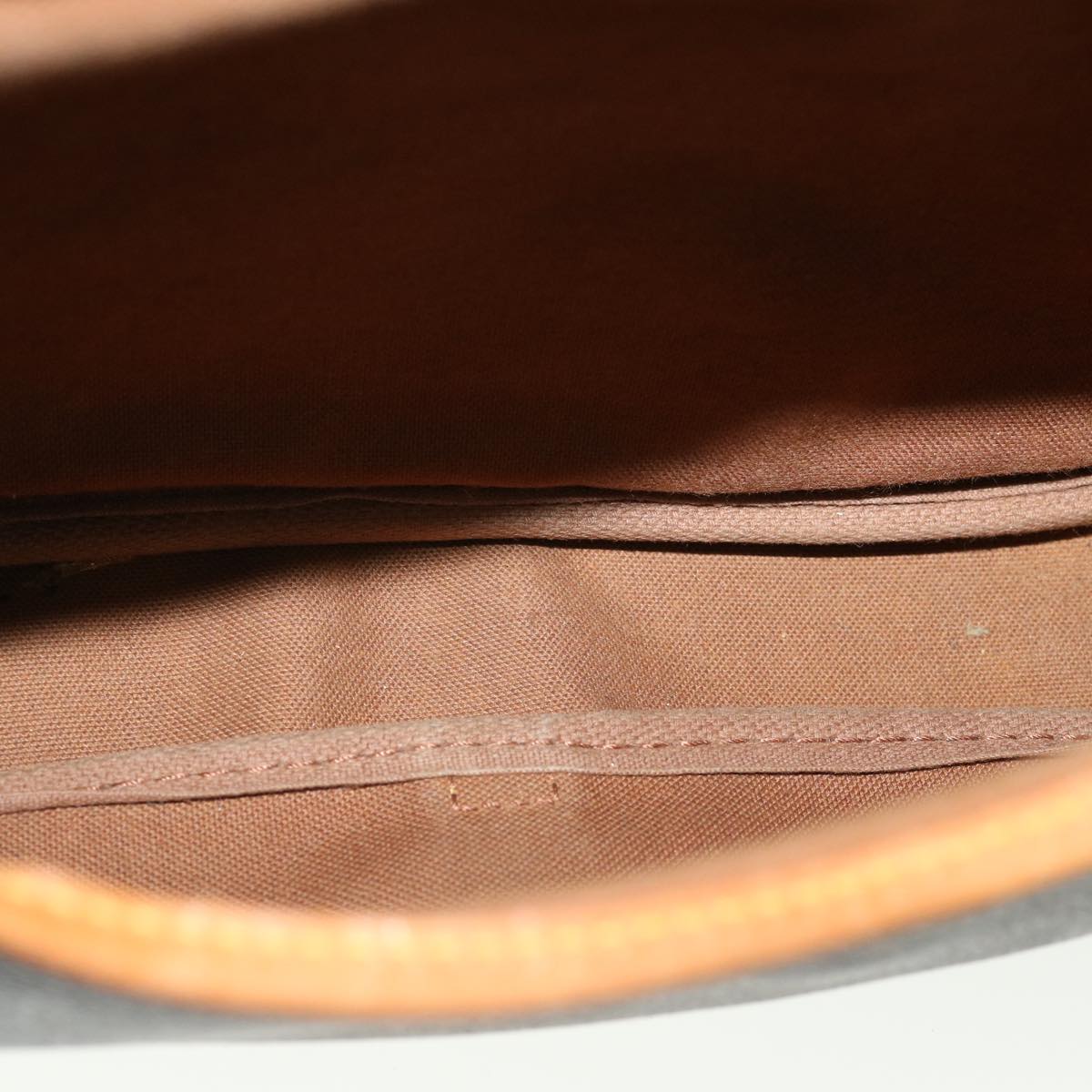 LOUIS VUITTON Monogram Saumur 30 Shoulder Bag M42256 LV jk2743