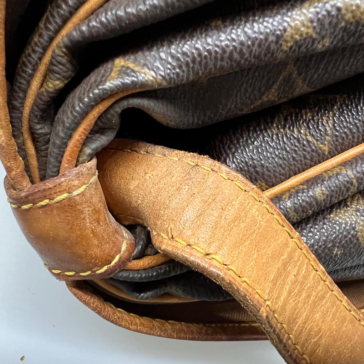 LOUIS VUITTON Monogram Saumur 35 Shoulder Bag M42254 LV jk2817