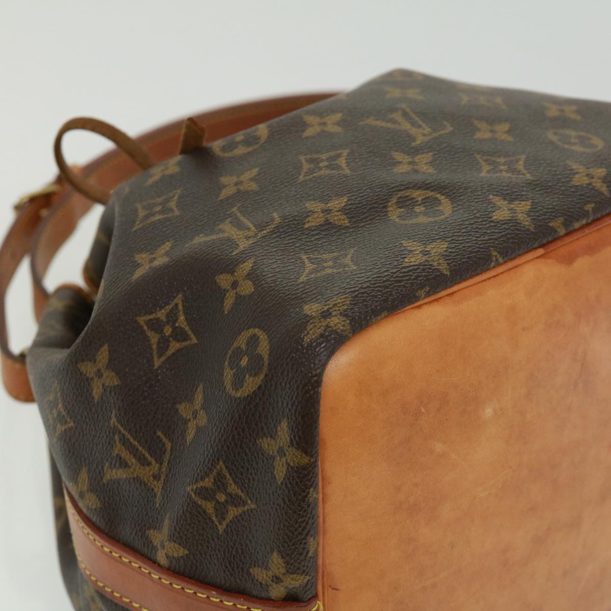 LOUIS VUITTON Monogram Petit Noe Shoulder Bag M42226 LV jk2852
