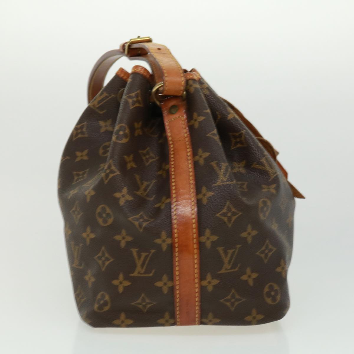 LOUIS VUITTON Monogram Petit Noe Shoulder Bag M42226 LV jk2852