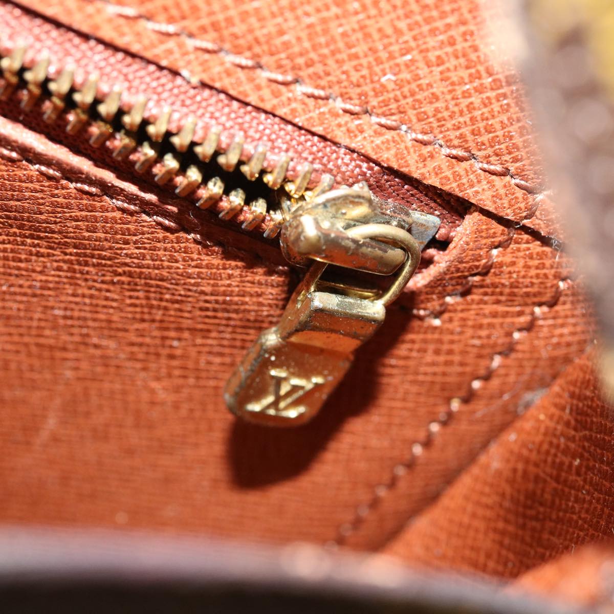 LOUIS VUITTON Monogram Saint Cloud GM Shoulder Bag M51242 LV jk2965