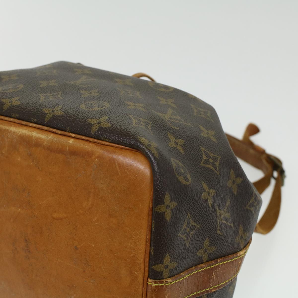 LOUIS VUITTON Monogram Petit Noe Shoulder Bag M42226 LV jk3024