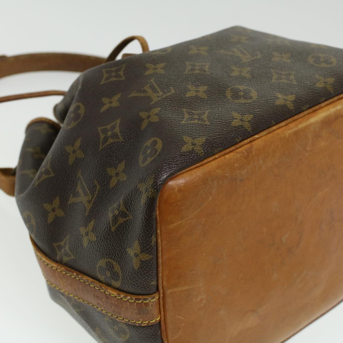 LOUIS VUITTON Monogram Petit Noe Shoulder Bag M42226 LV jk3024