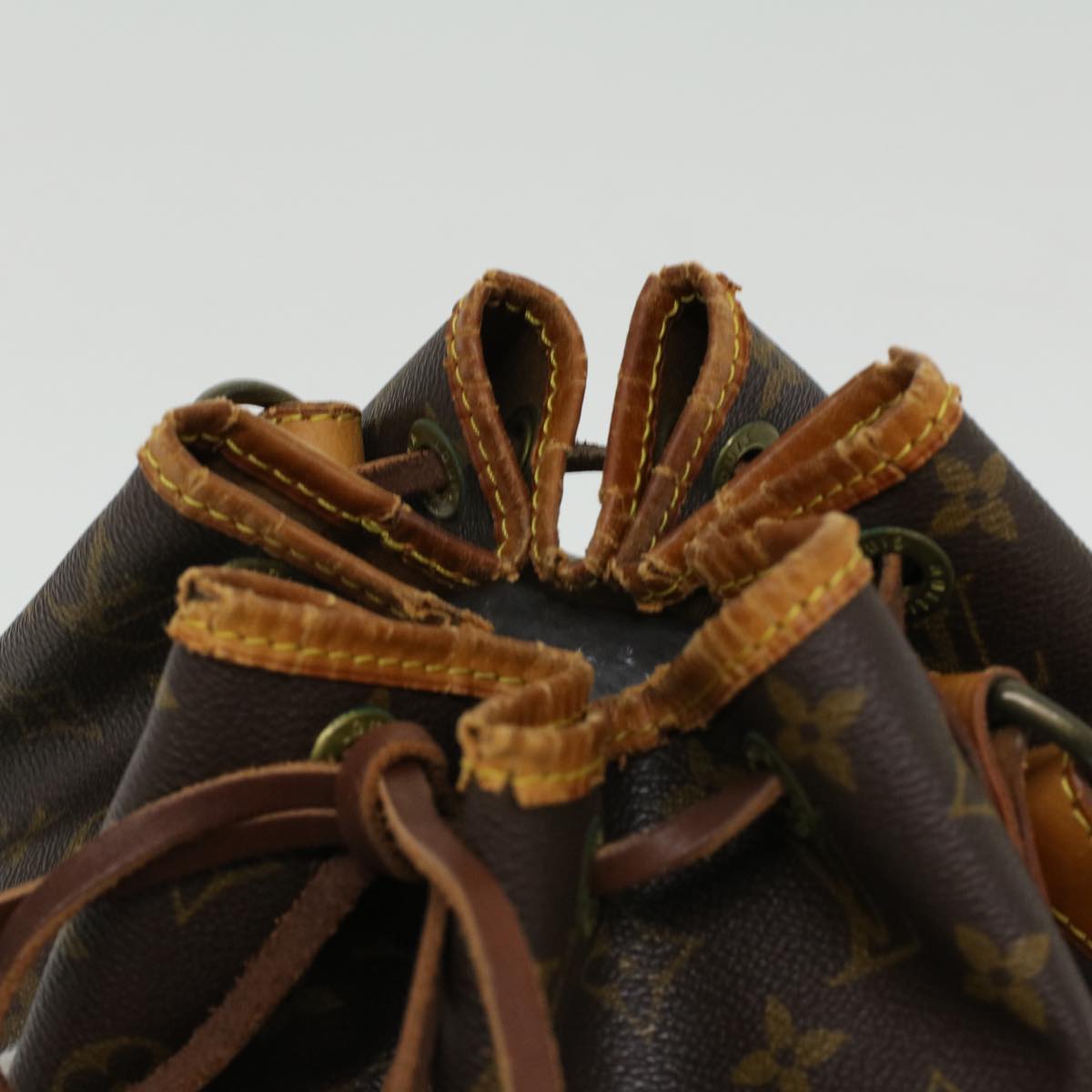 LOUIS VUITTON Monogram Petit Noe Shoulder Bag M42226 LV jk3032