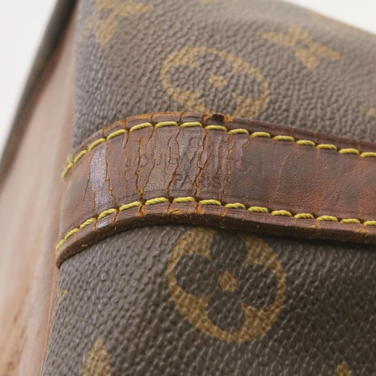 LOUIS VUITTON Monogram Petit Noe Shoulder Bag M42226 LV jk839