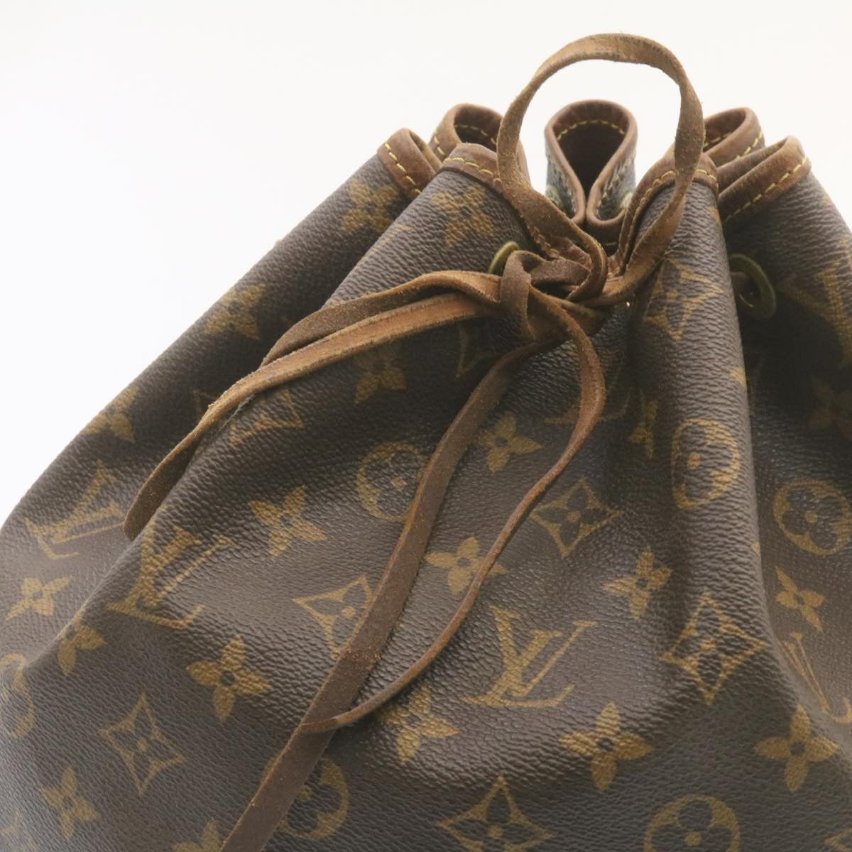 LOUIS VUITTON Monogram Petit Noe Shoulder Bag M42226 LV jk839