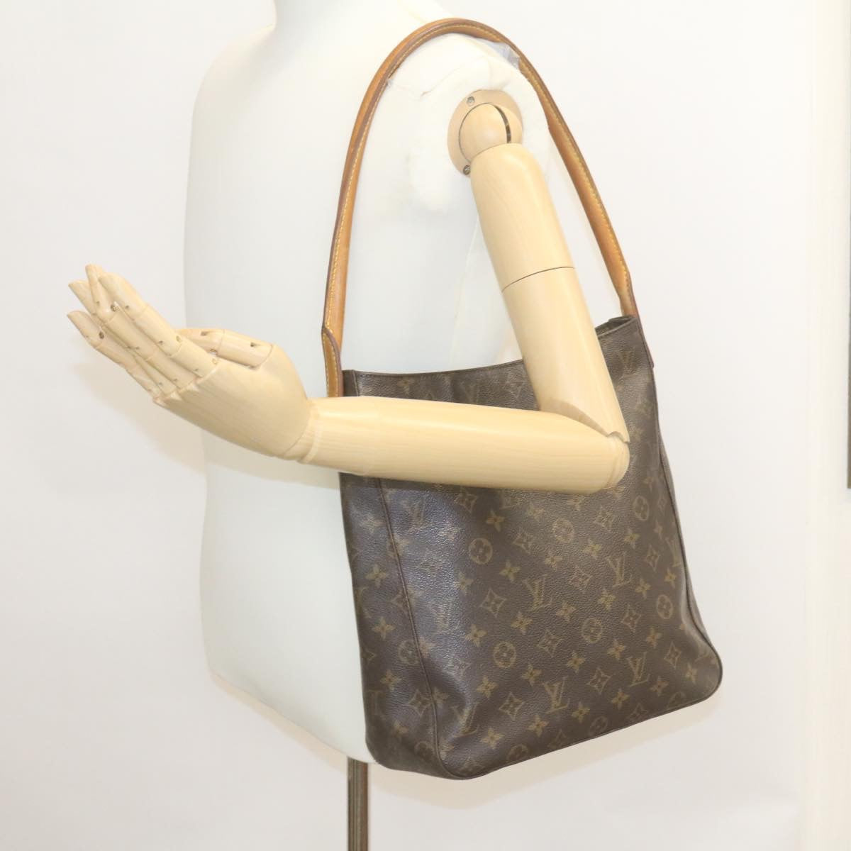 LOUIS VUITTON Monogram Looping GM Shoulder Bag M51145 LV jk893