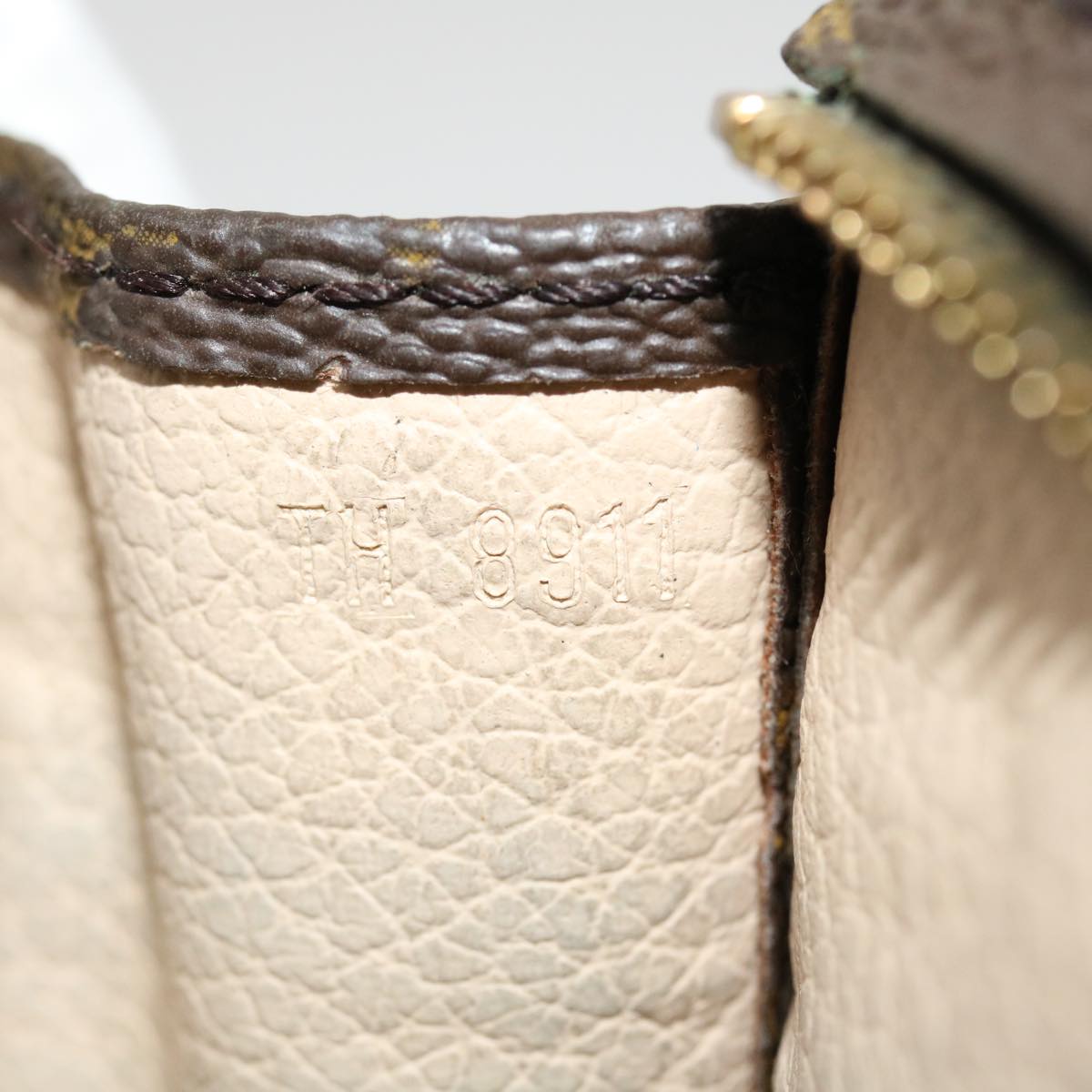 LOUIS VUITTON Monogram Poche Toilette 19 Pouch M47544 LV ki1641