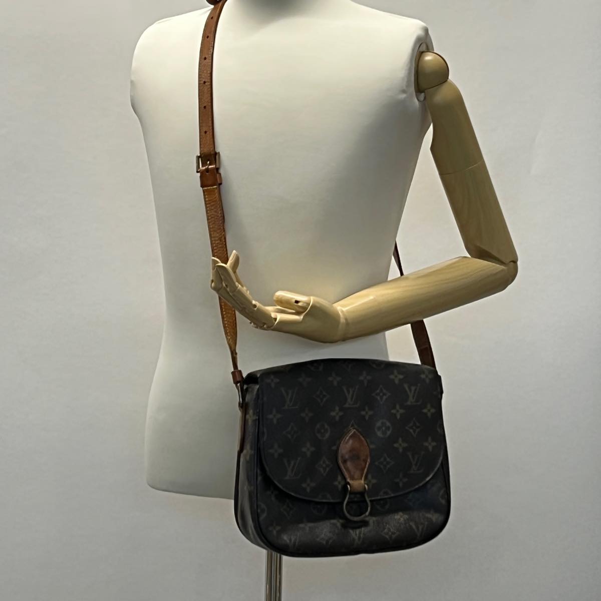 LOUIS VUITTON Monogram Saint Cloud GM Shoulder Bag M51242 LV ki2327