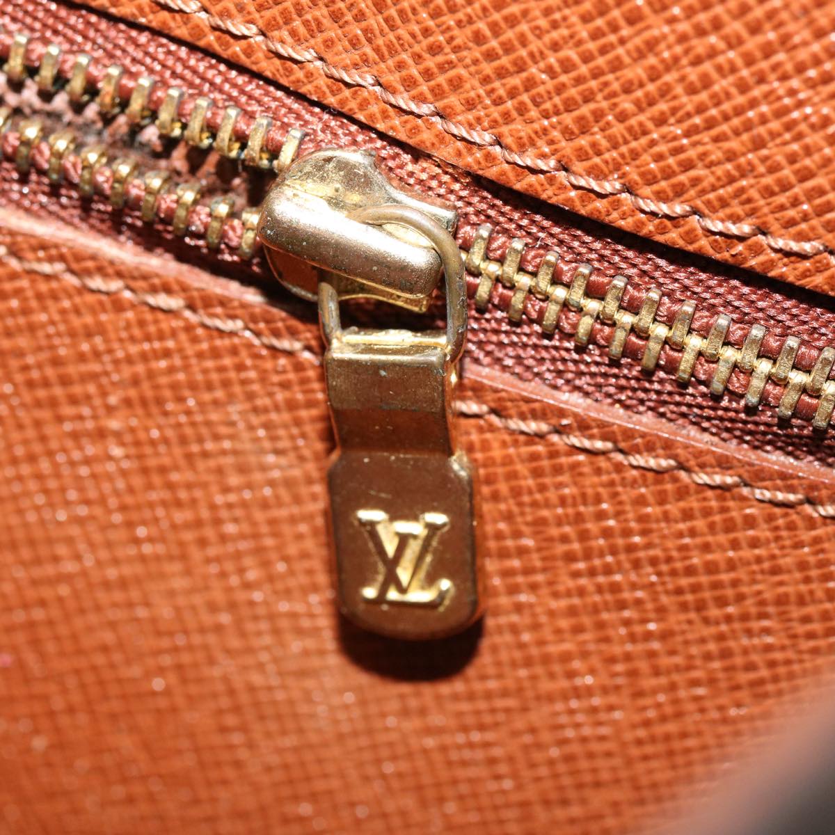 LOUIS VUITTON Monogram Saint Cloud MM Shoulder Bag M51243 LV ki2332