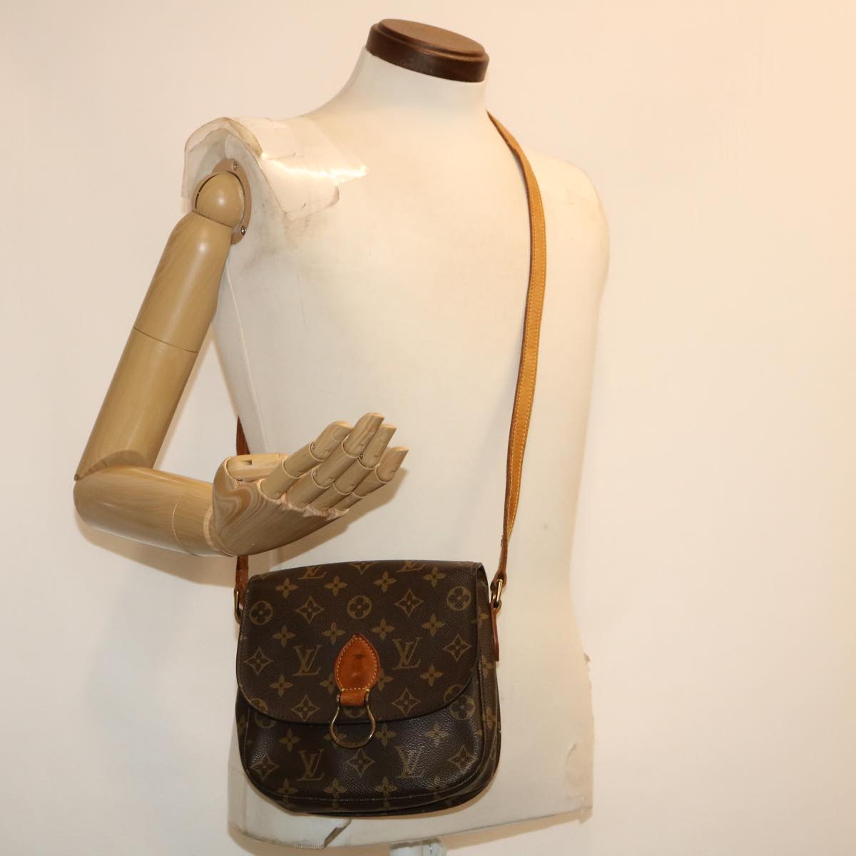 LOUIS VUITTON Monogram Saint Cloud MM Shoulder Bag M51243 LV ki2332