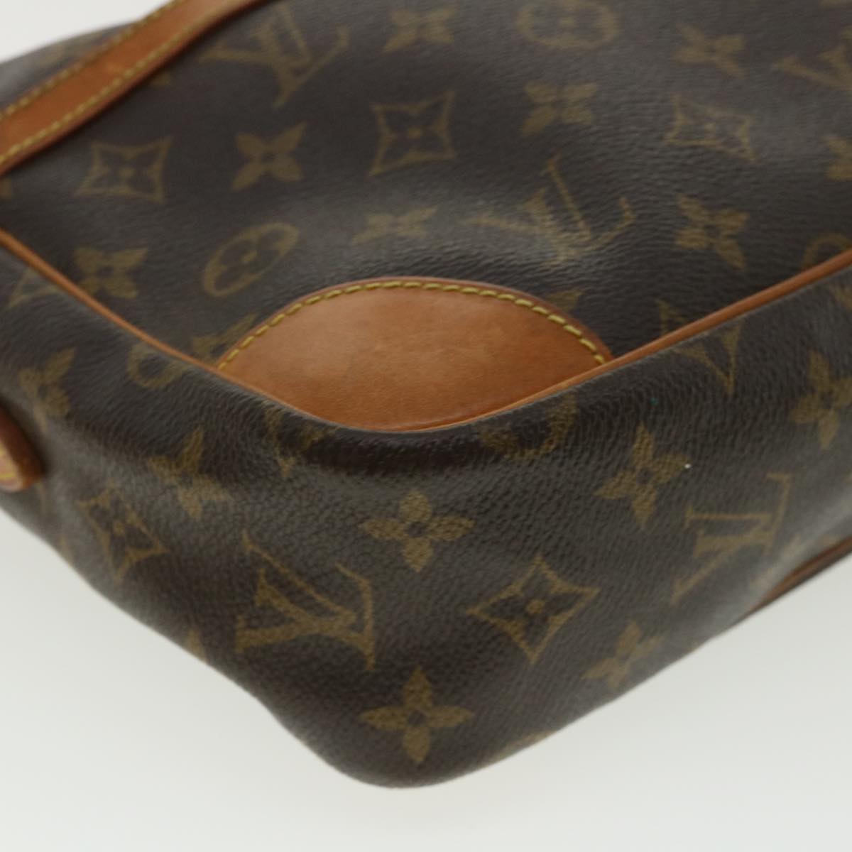 LOUIS VUITTON Monogram Trocadero 27 Shoulder Bag L042 LV ki2602