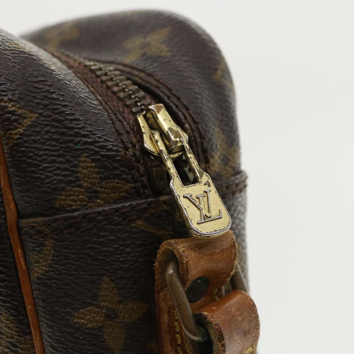 LOUIS VUITTON Monogram Trocadero 27 Shoulder Bag L042 LV ki2602