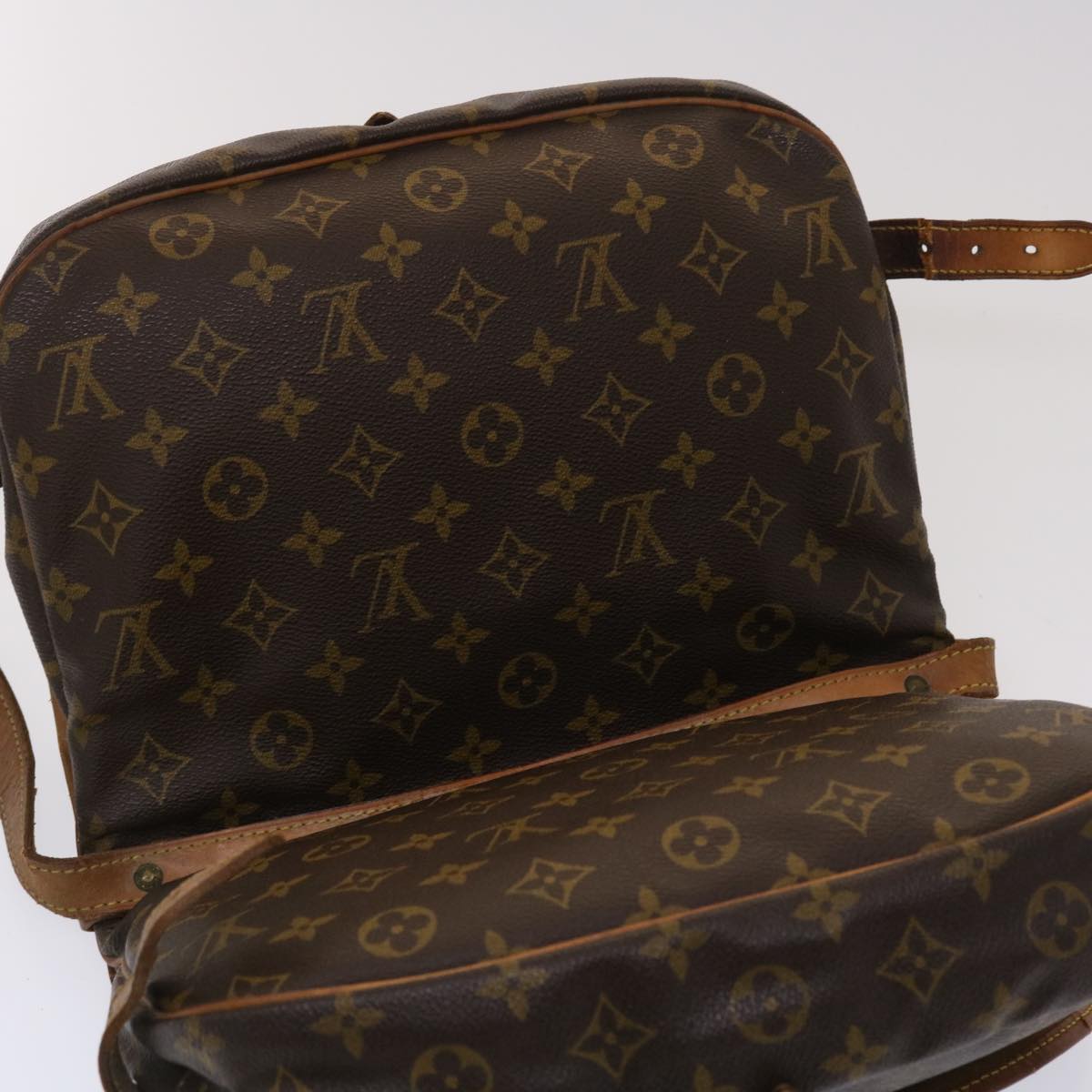 LOUIS VUITTON Monogram Saumur 30 Shoulder Bag M42256 LV ki3085
