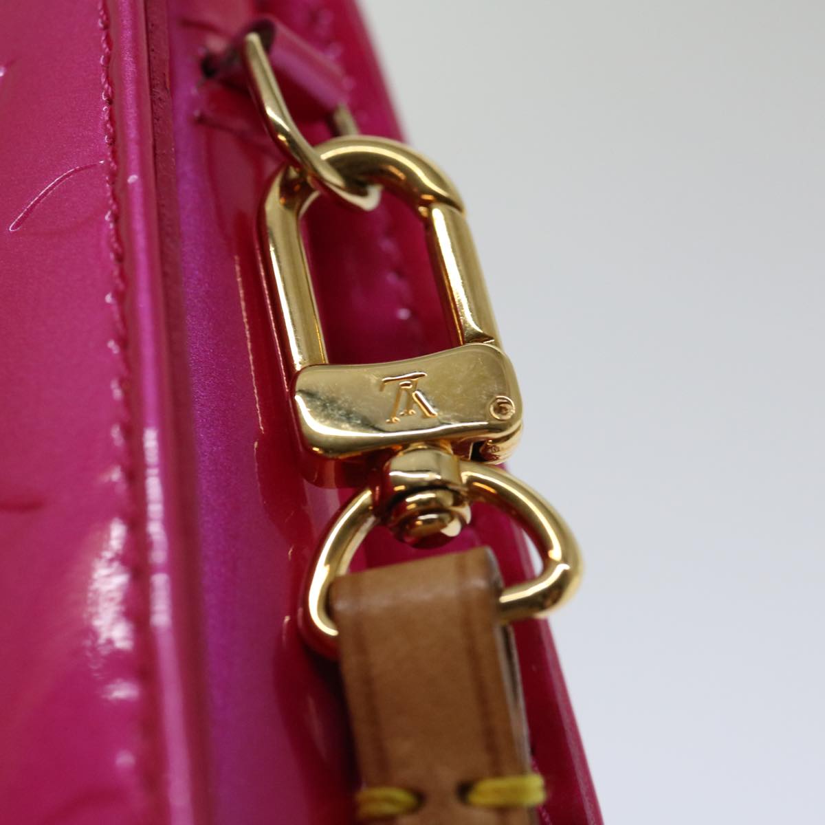 LOUIS VUITTON Monogram Vernis Lexington Pouch Fuchsia M91223 LV ki4319