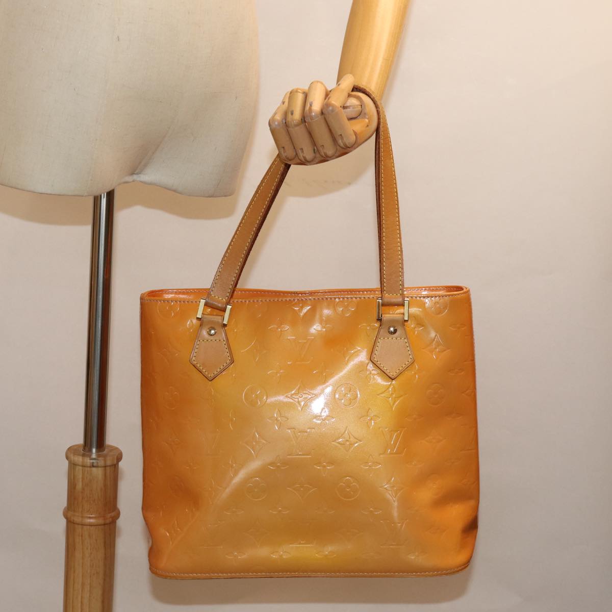 LOUIS VUITTON Monogram Vernis Houston Bag Marshmallow Pink M91302 LV ki4487
