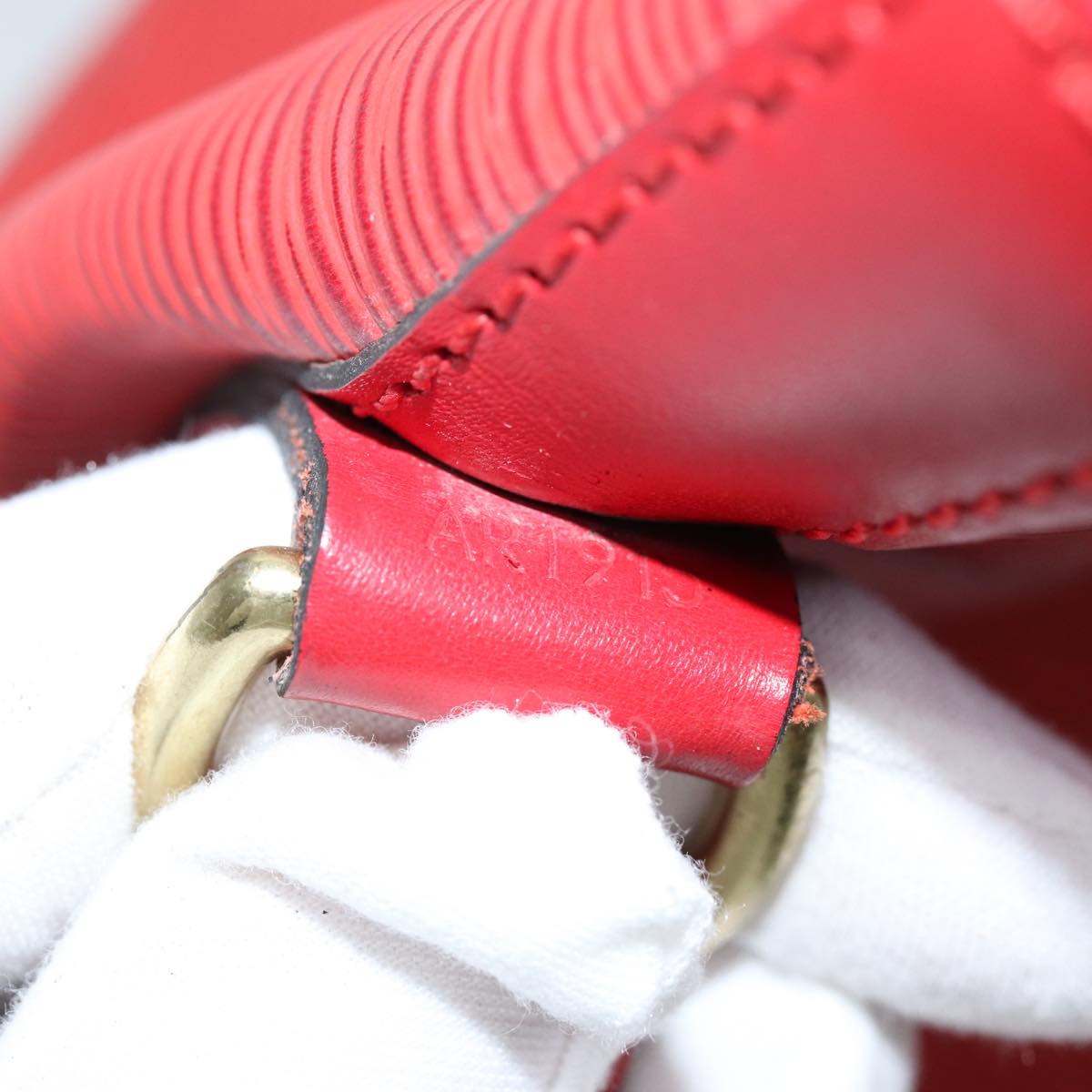 LOUIS VUITTON Epi Noe Shoulder Bag Red M44007 LV ki4494