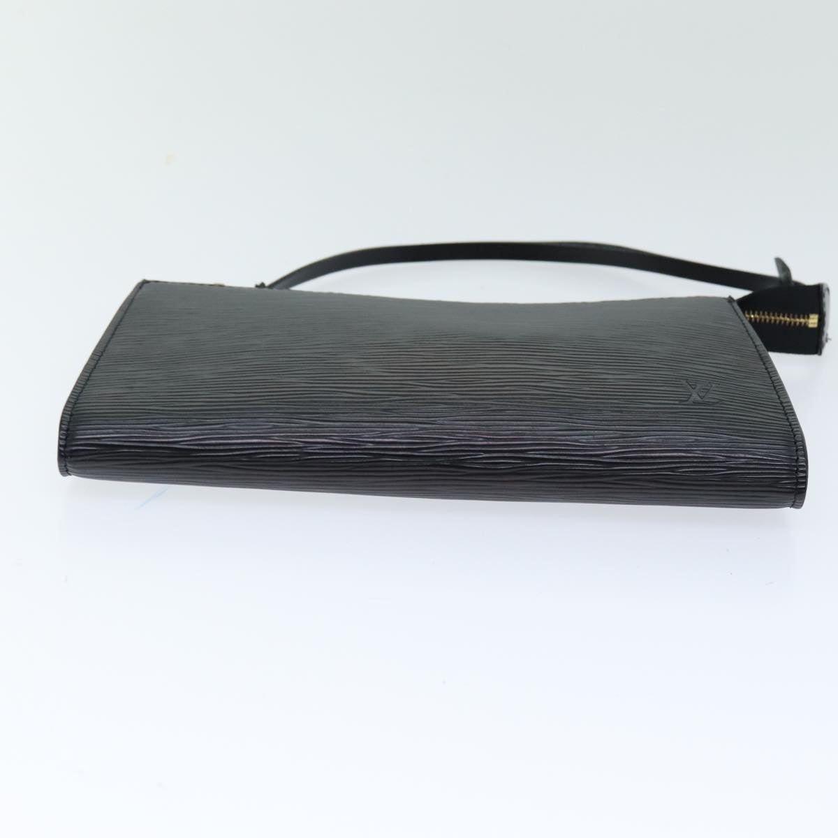 LOUIS VUITTON Epi Pochette Accessoires Pouch Black M52982 LV ki4515