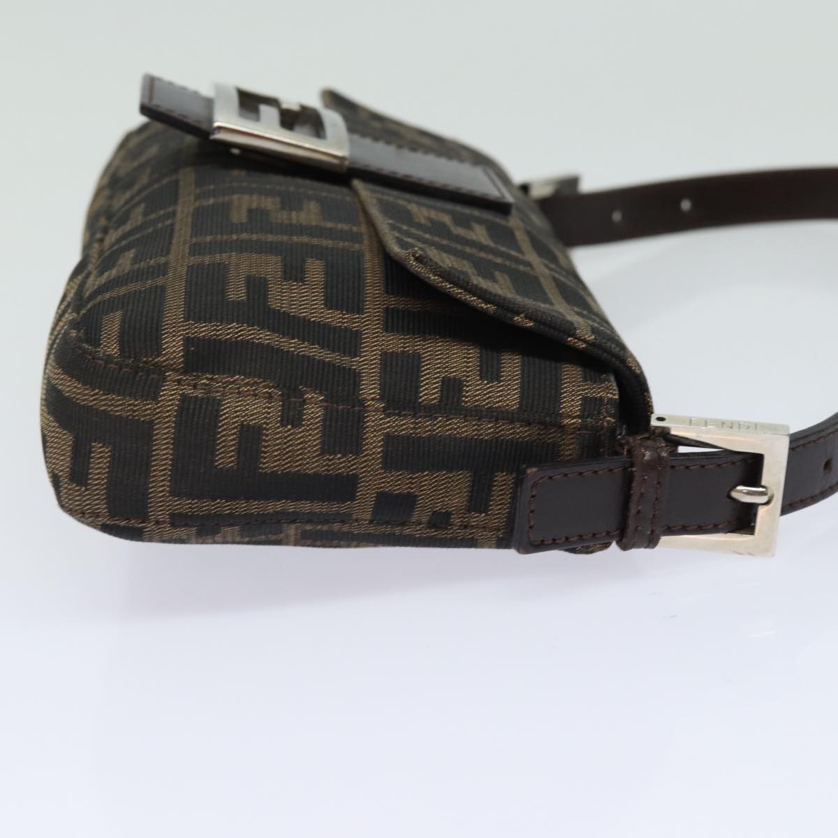 Luxury Fendi Zucca Canvas Mamma Baguette Shoulder Bag Brown Blackki4560