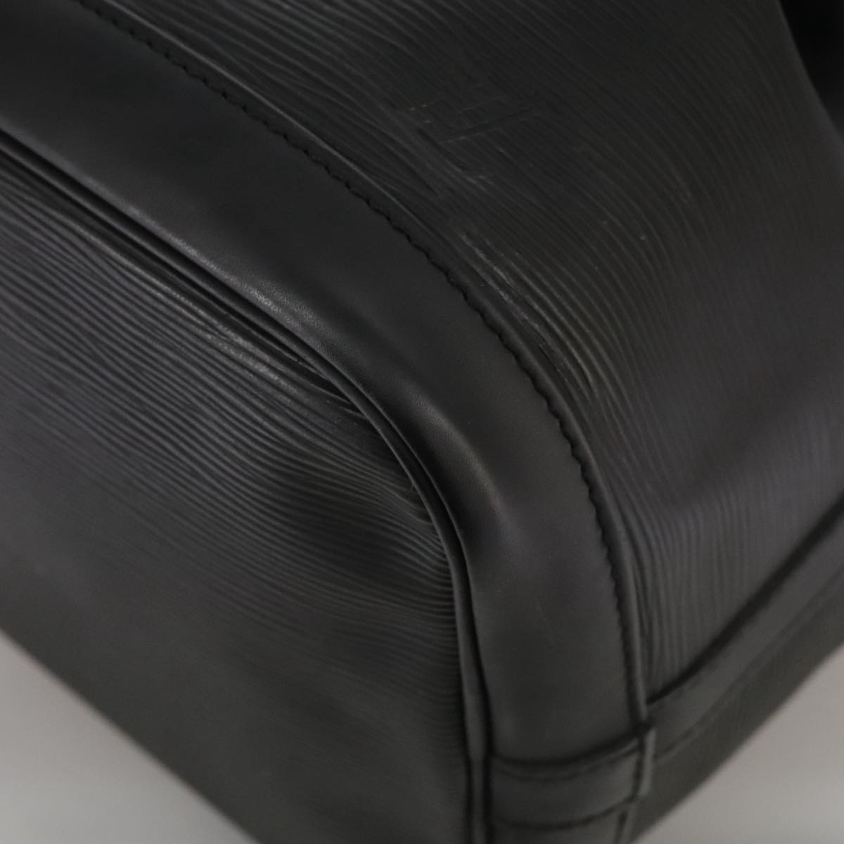 LOUIS VUITTON Epi Petit Noe Shoulder Bag New Model Black M40752 LV ki5391