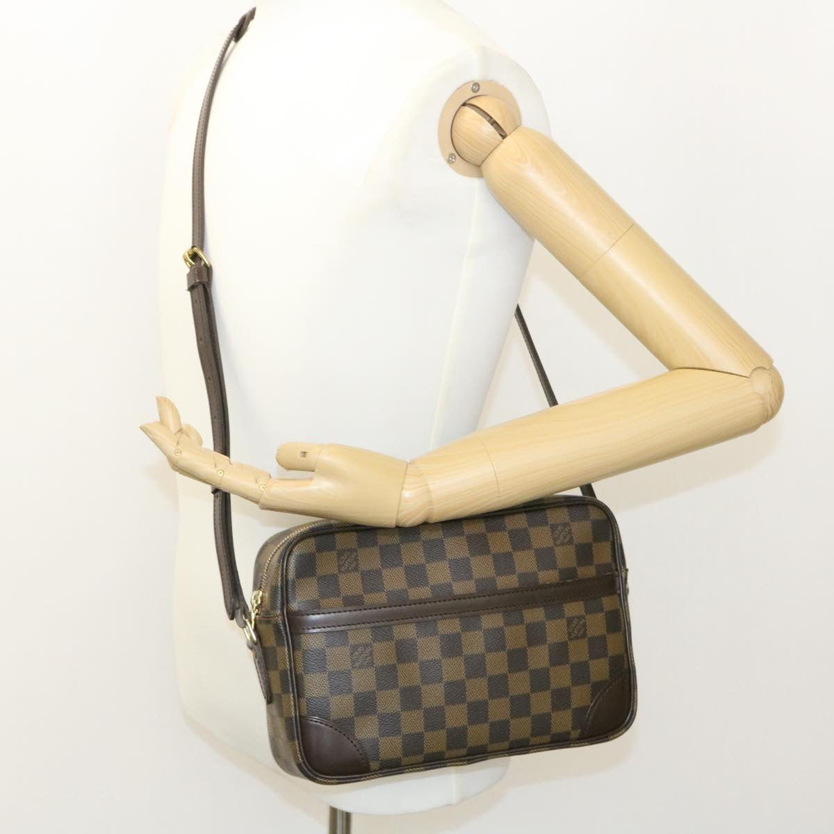 LOUIS VUITTON Damier Ebene Trocadero 27 Shoulder Bag N48085 LV knn052A